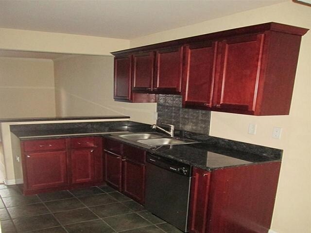 Foto del edificio - 2685 Central Terrace