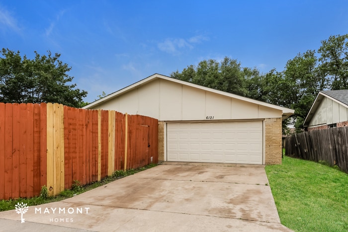 Building Photo - 6121 Cedar Ln