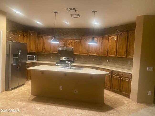 Foto del edificio - 3376 N 130th Ave