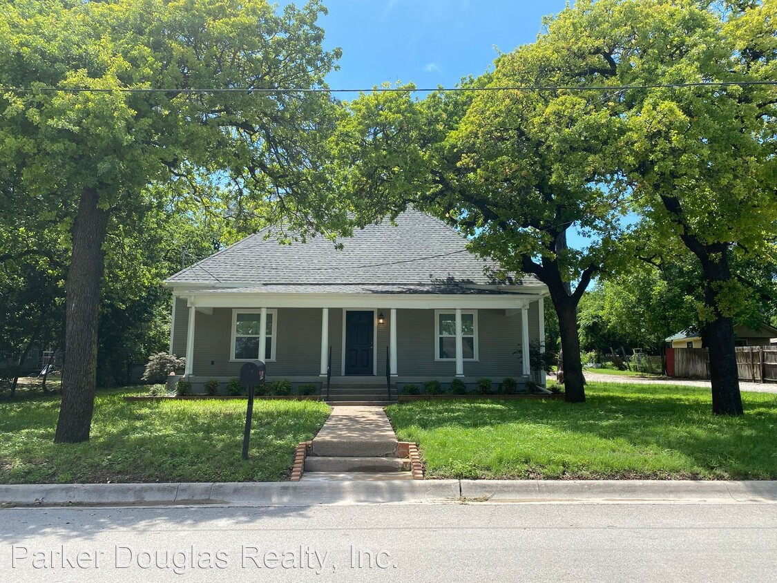 Primary Photo - 2 br, 2 bath House - 604 S. Rusk