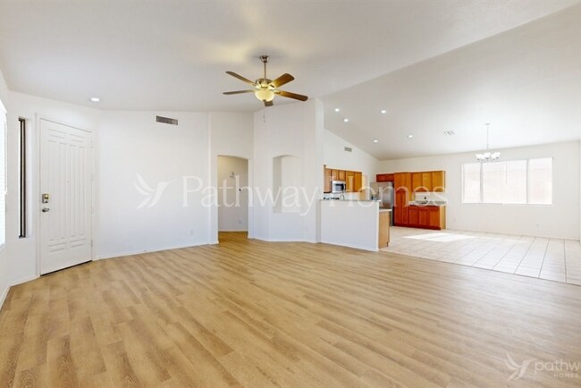 Building Photo - 8718 N 57th Ln