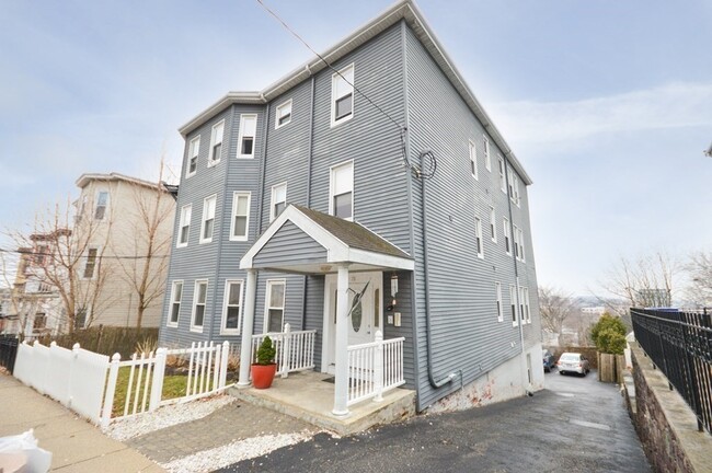 Building Photo - 78 Franklin Ave