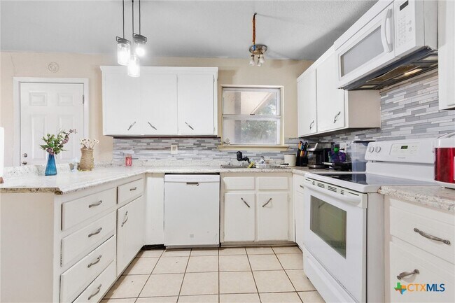 Foto del edificio - 1820 Gaynor Dr