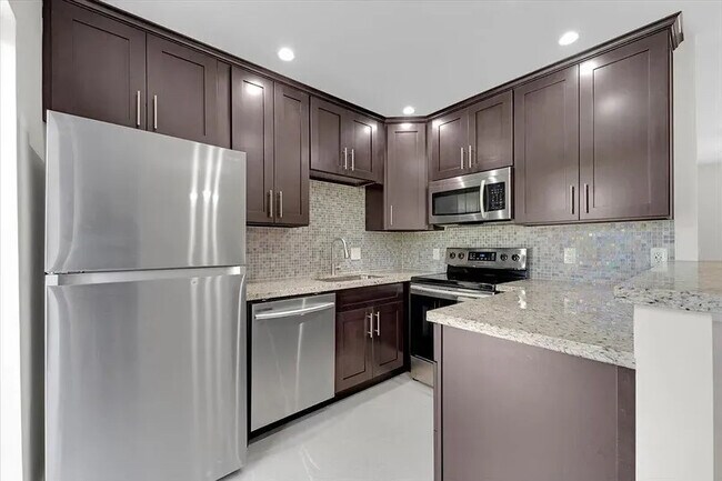 Foto del edificio - 8 NE 14th Ave