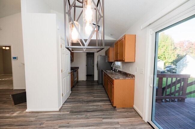 Foto del edificio - Charming 3Bed/2Bath house with 1 car garage in Greensboro