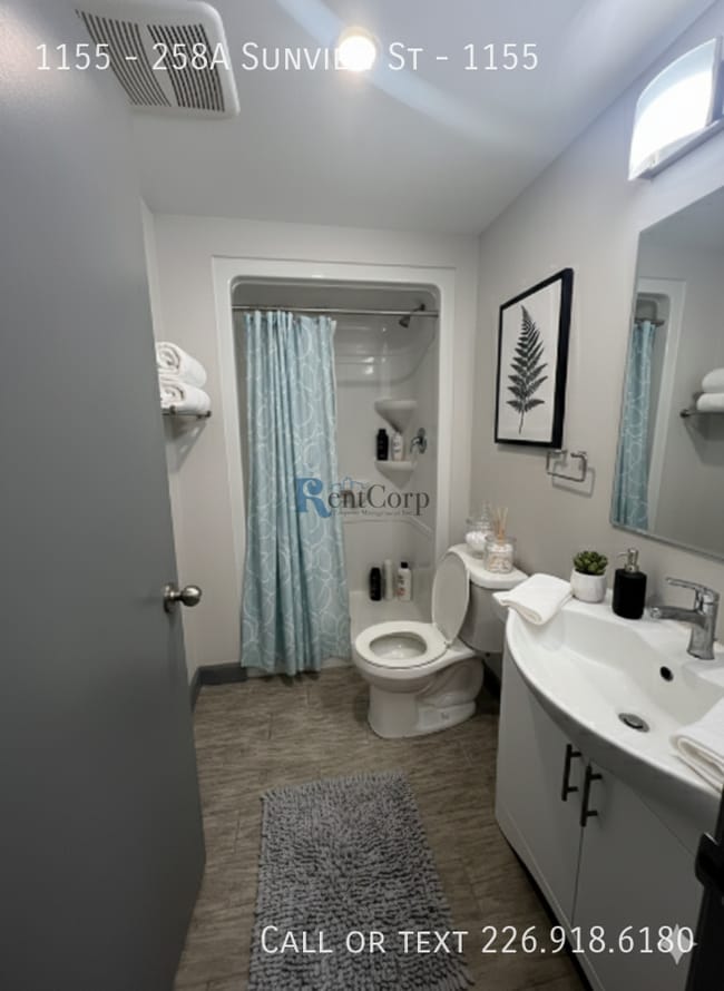 Building Photo - 258A-258A Sunview St