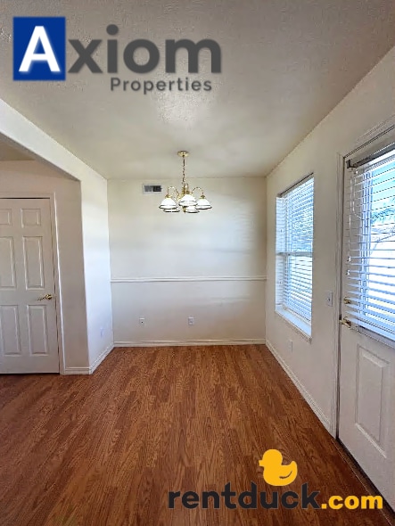 Building Photo - 465 Taft Ave