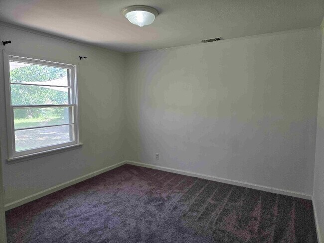 Building Photo - 509 N Henry St