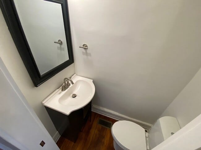 Foto del edificio - 77 E Lincoln St