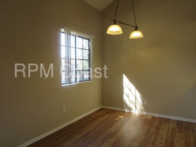 Building Photo - 16672 Island Cir
