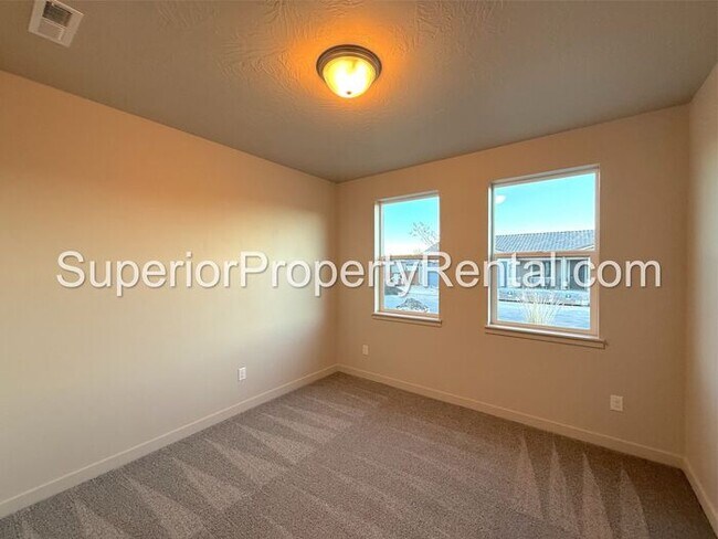 Foto del edificio - New 3 bed, 2.5 bath with 2 car garage home