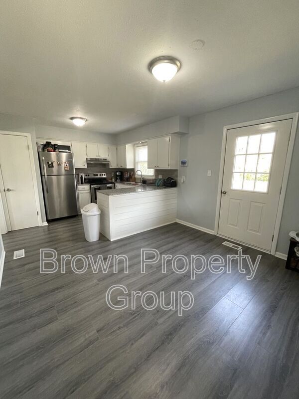 Building Photo - 4512 Dominion Rd