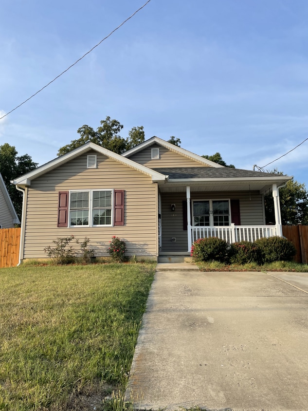 644 Ash St, Strasburg, VA 22657 House Rental in Strasburg, VA