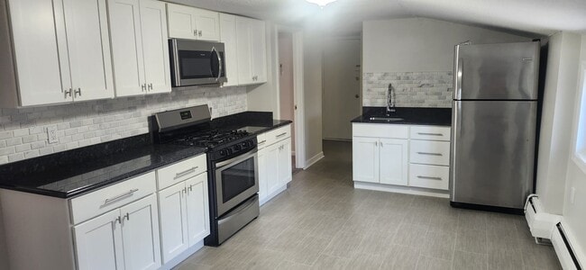 Building Photo - 171 Olive St