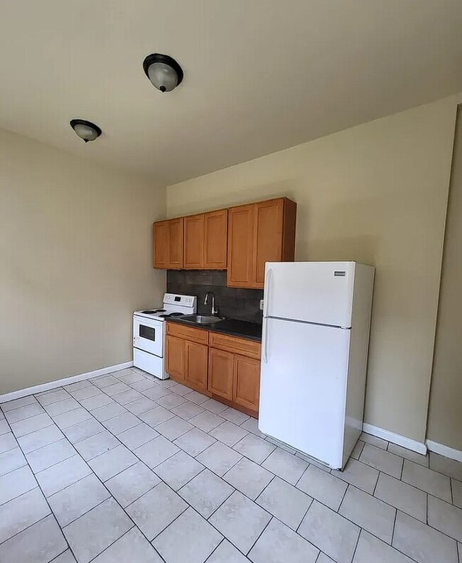 Building Photo - 38 N 51st St
