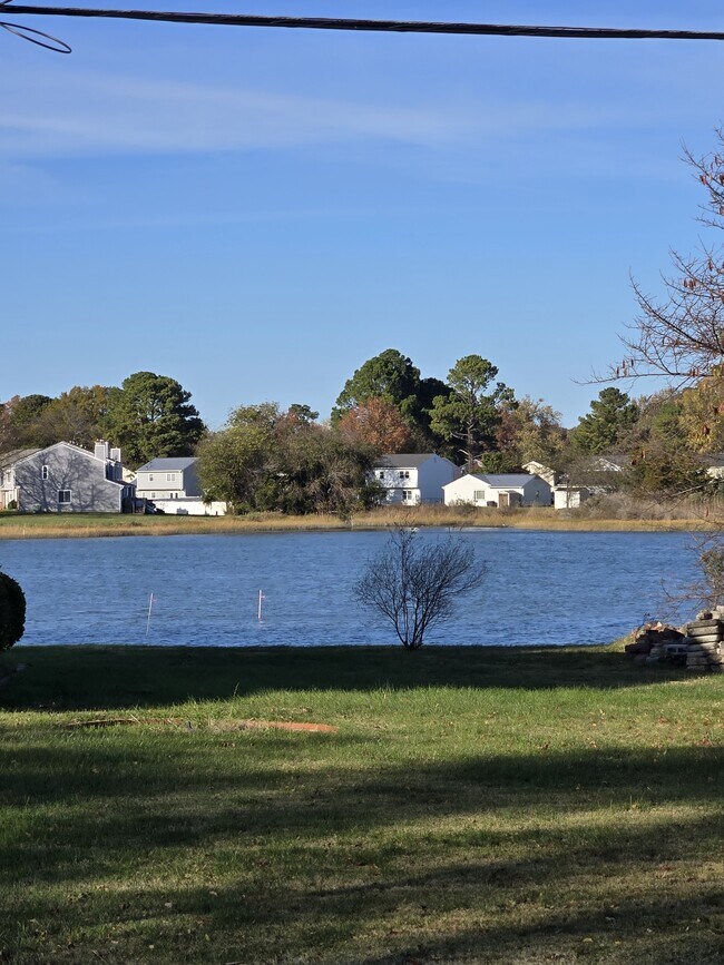 Foto del edificio - 434 Creek Ave