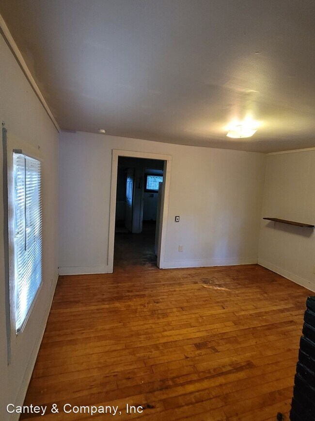 Building Photo - 1 br, 1 bath House - 820 Crest Street