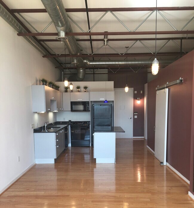 614 Troy S St Unit 102 Royal Oak Mi 48067 Condo For Rent In Royal Oak Mi Apartments Com