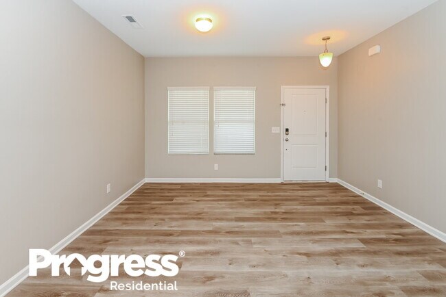 Foto del edificio - 3343 Saddlebrook Dr