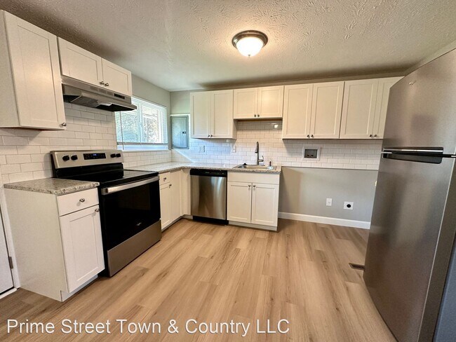 Foto del edificio - 3 br, 1 bath House - 305 Primrose Lane