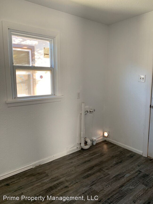 Building Photo - 3 br, 1 bath House - 1619 Sheldon
