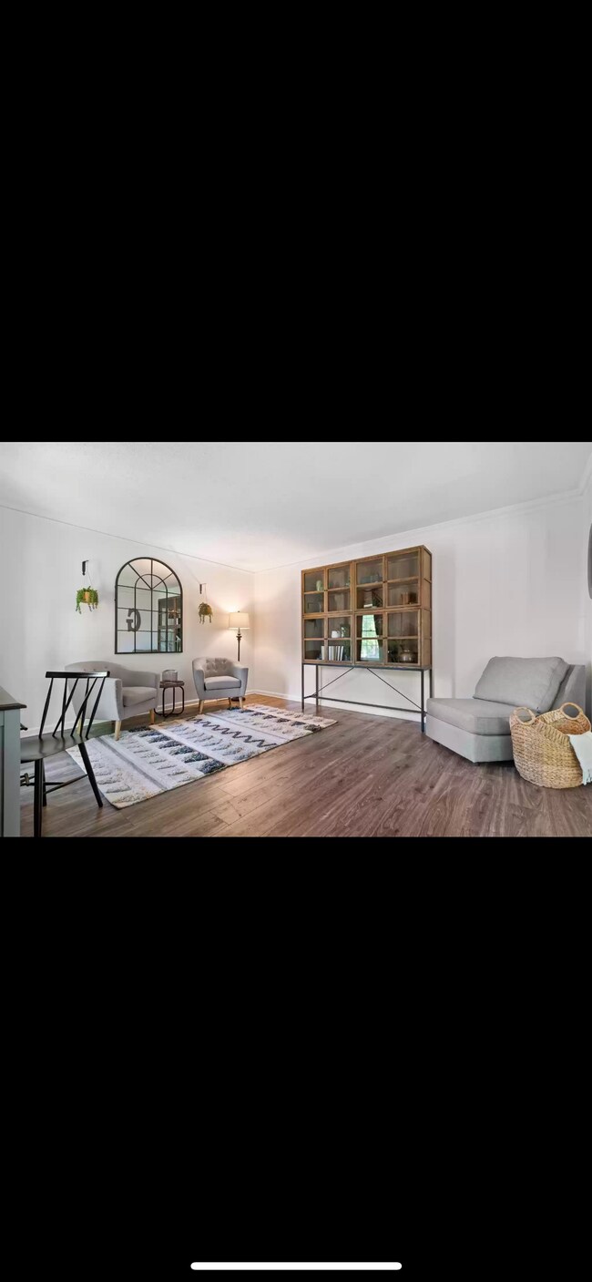 Foto del edificio - 8081 Ridgetown Ln