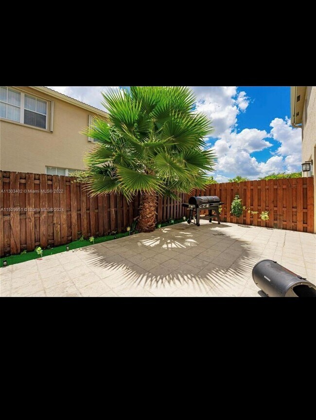 Building Photo - 3119 NW 101st Pl