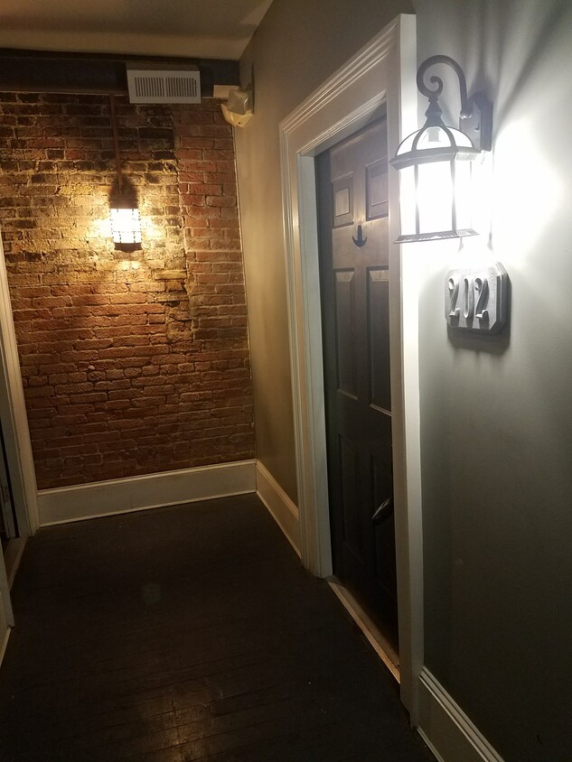 Entry - 224 W Main St