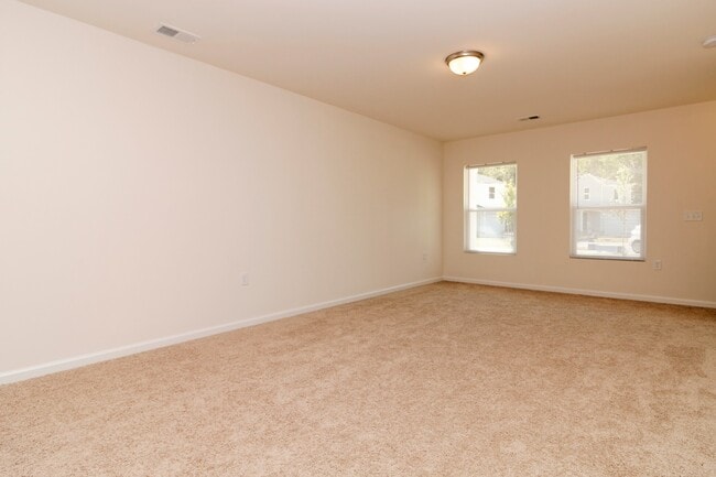 Foto del edificio - Charming 3BR Home in Hardeeville – Garage,...