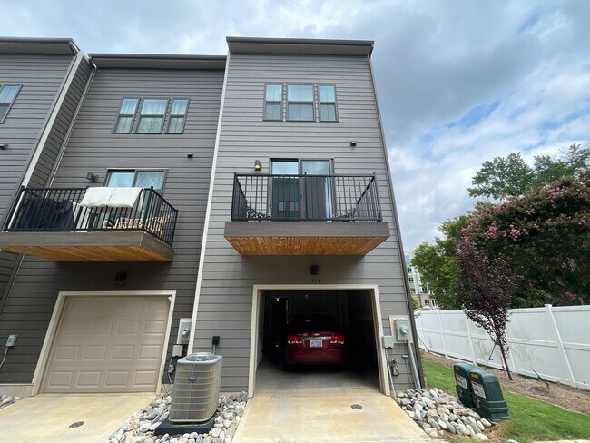 Foto del edificio - Room in Townhome on Gleason Wy