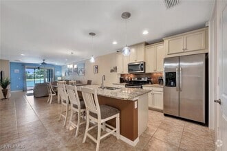 Building Photo - 14940 Edgewater Cir