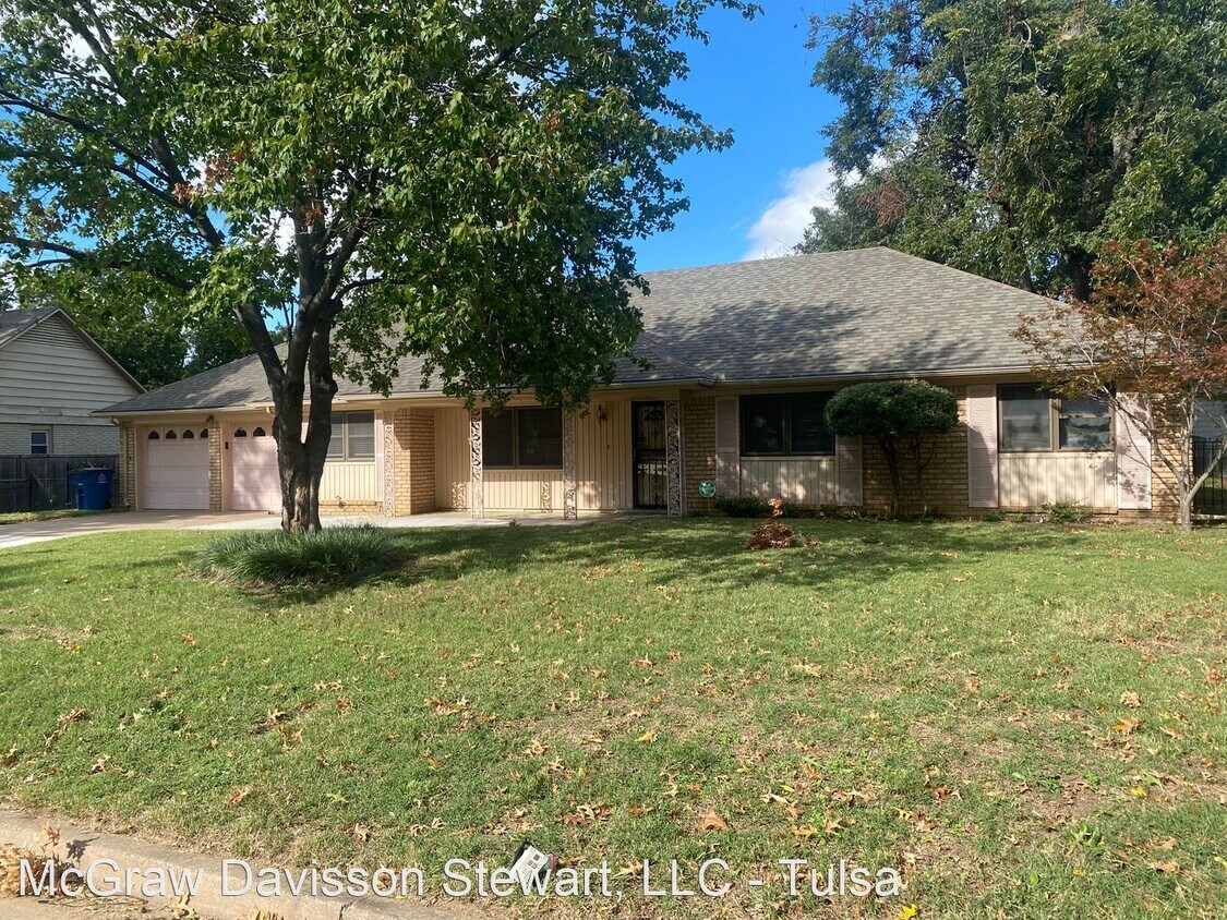 Primary Photo - 4 br, 2.5 bath House - 5901 E 58th Pl