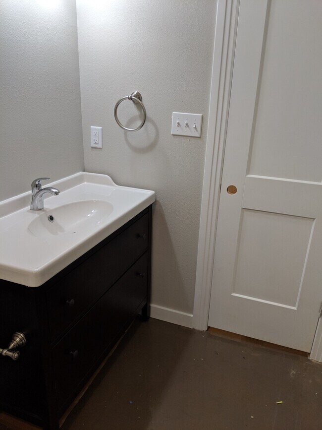 Bathroom - 1826 Maryland Ave