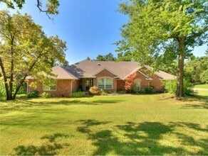 Building Photo - 1590 Deerwood Tr