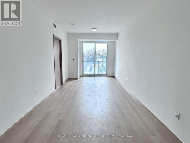 Photo du bâtiment - 3429 Sheppard Ave E