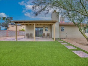 Building Photo - 5501 N Lazybrook Pl