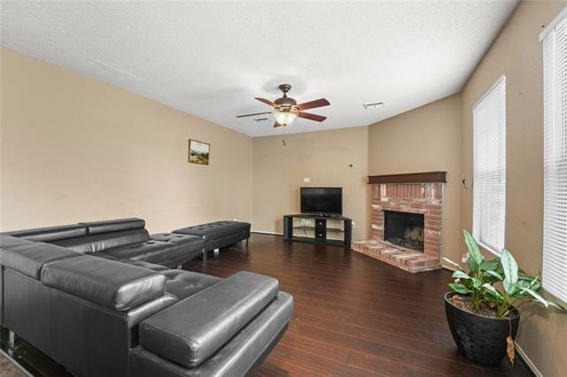 Foto del edificio - 2305 Brinlee Branch Ln
