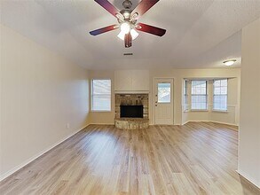 Building Photo - 615 Sherman Dr Building Photo - 615 Sherman Dr