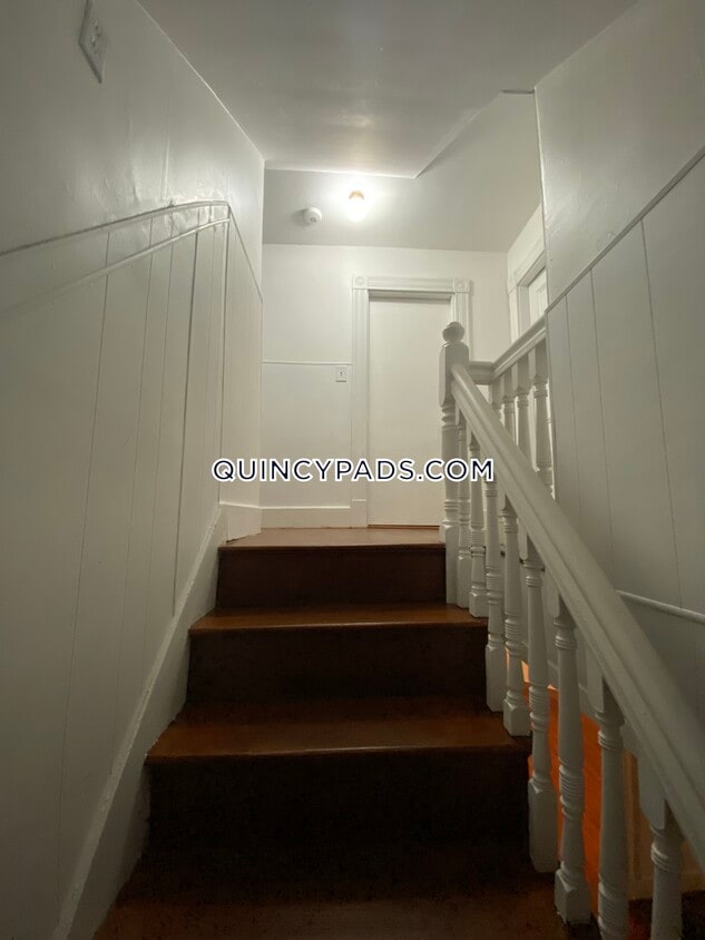 30 Brook St, Quincy, MA 02170 Room for Rent in Quincy, MA