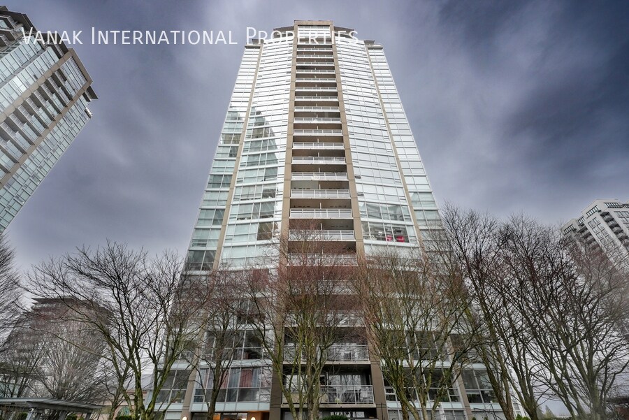 Photo principale - Modern 2 Bed 2 Bath Condo with Stunning Ci...