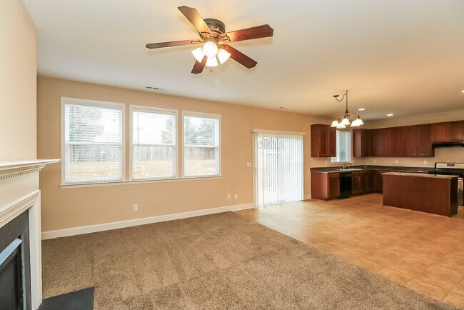 Building Photo - 38 Parklane Cir