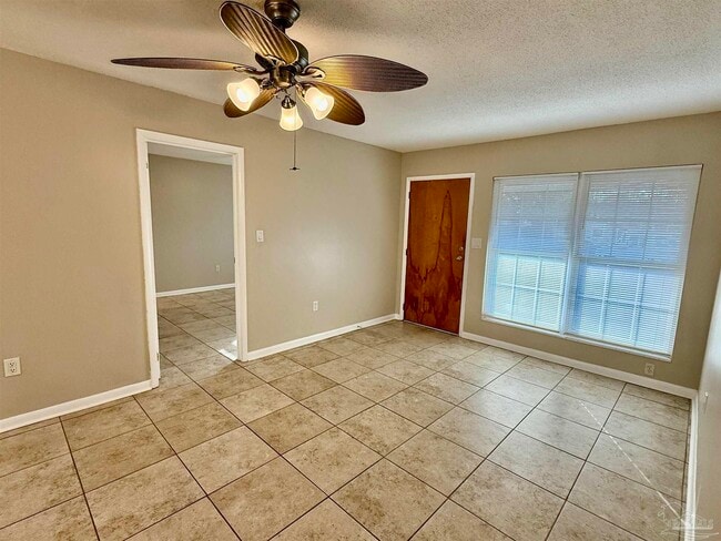 Building Photo - 540 El Matador Trail