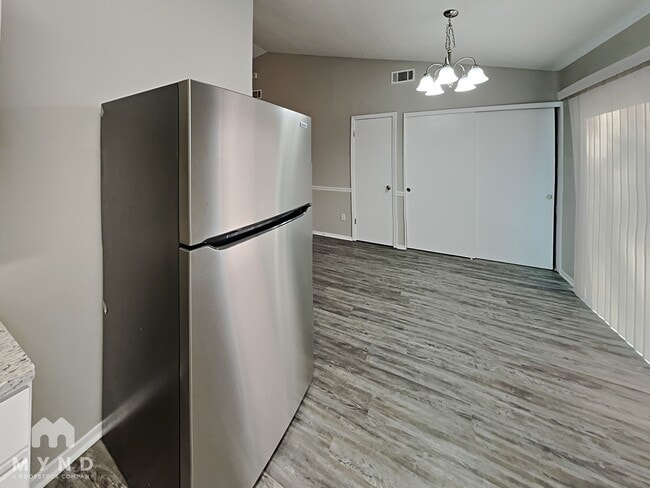 Building Photo - 5685 Burnette Cove