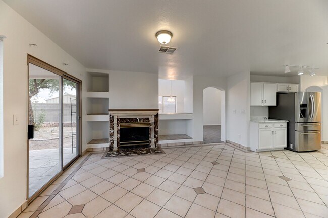 Building Photo - 4548 Grand Rock Dr