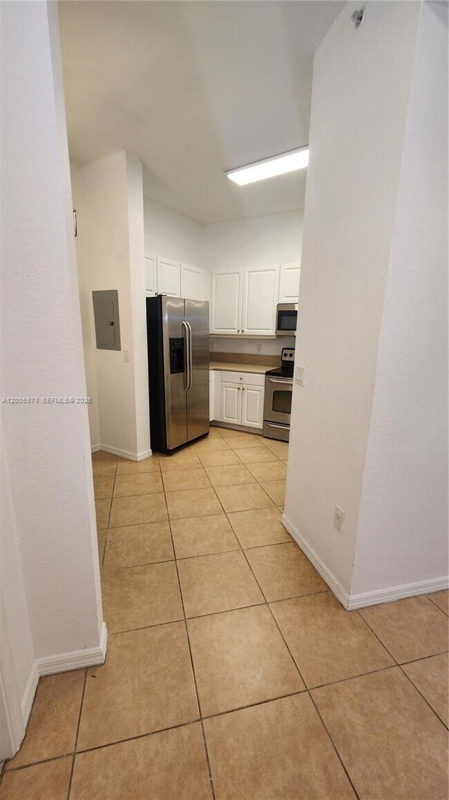 Foto del edificio - 3600 Oaks Clubhouse Dr