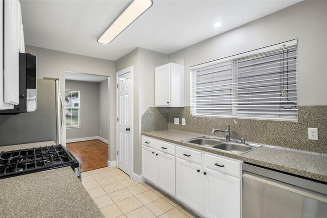 Building Photo - 6346 Torrance Elms Ct