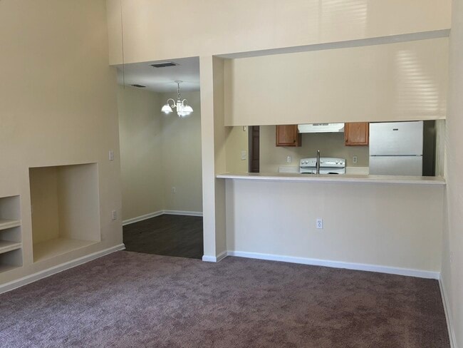 Building Photo - 2738 W Tharpe St