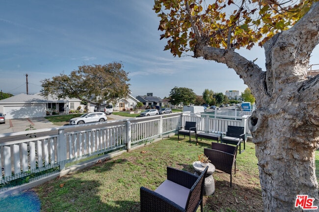 Building Photo - 8305 Colegio Dr