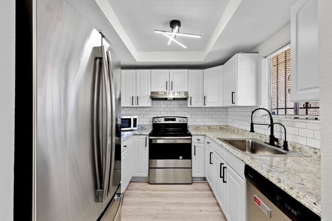 Building Photo - Beautifully Updated 2 Bedroom, 2 Bathroom Home Near the Heart of Las Vegas
