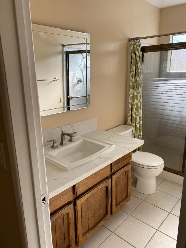 Downstairs bath - 1731 Harriman Ln